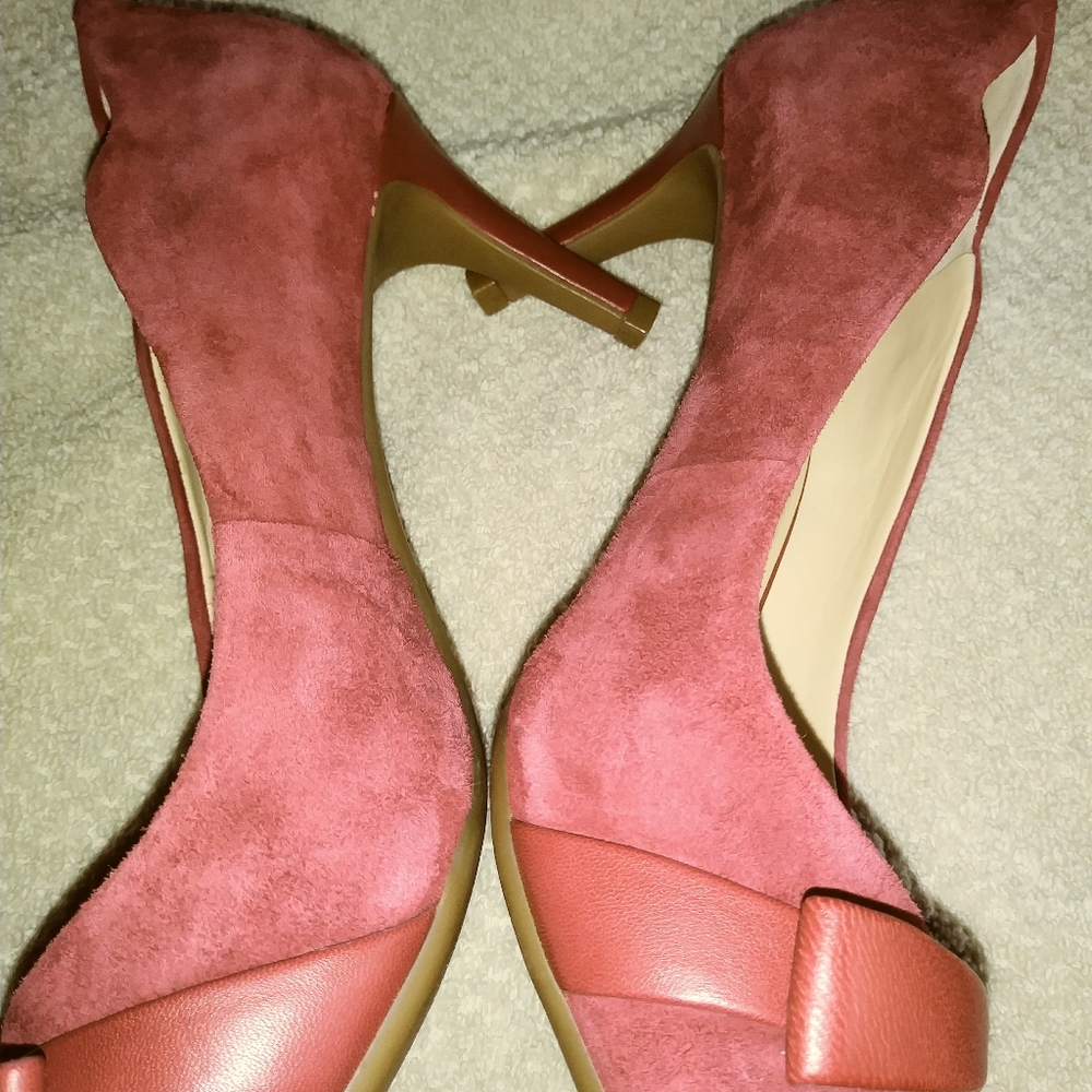 Shoes - Picture 2 of 4